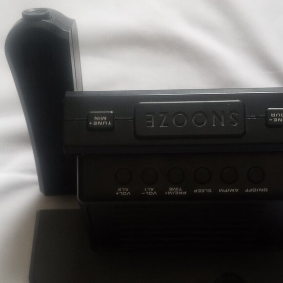 Intertek Digital Lab Clock Radio DLCR580P, Dual Power Works - Picture 4 of 7